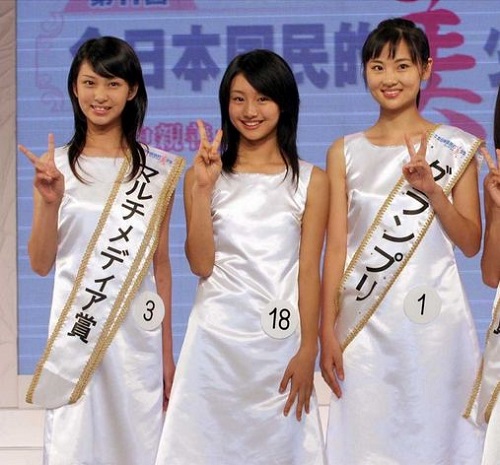 2006年「全日本国民的美少女コンテスト」に応募