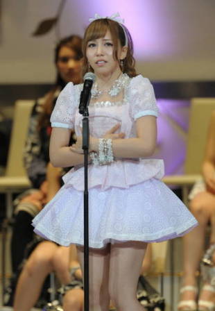 AKB48の2期の人気メンバーとして活躍