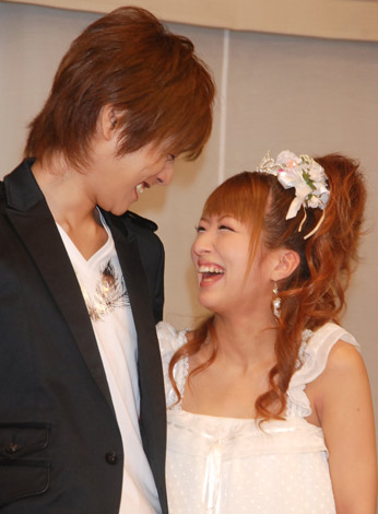 2007年6月、辻希美が俳優の杉浦太陽と結婚