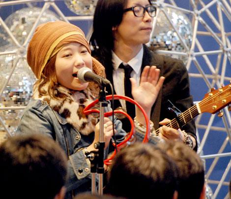 2011年2月、福田明日香が芸能界復帰