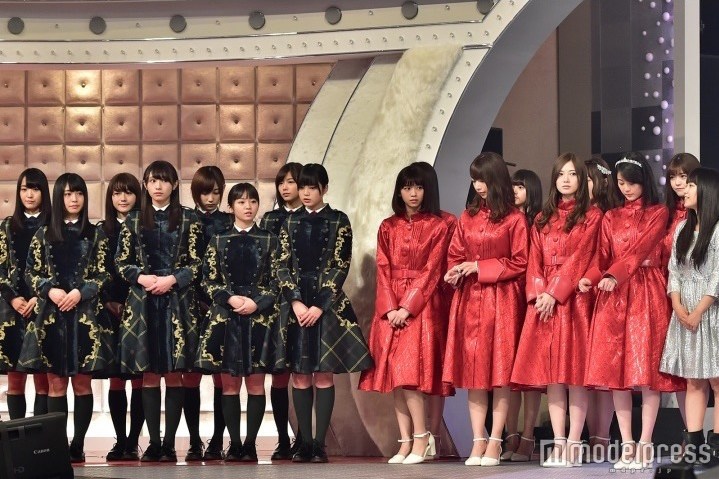 欅坂46の紅白衣装がかっこいい 平手友梨奈 長濱ねるら21人のサイレントマジョリティーが圧巻 Aikru アイクル かわいい 女の子の情報まとめサイト