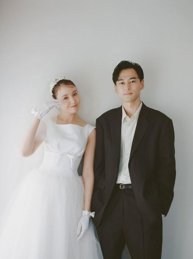 俳優の山本直寛と結婚