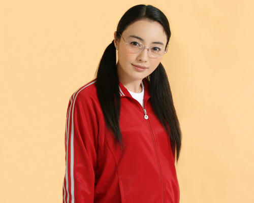 2002年、仲間由紀恵主演の「ごくせん」が人気を博す