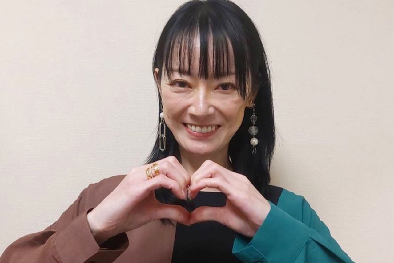 親族が訃報を伝える