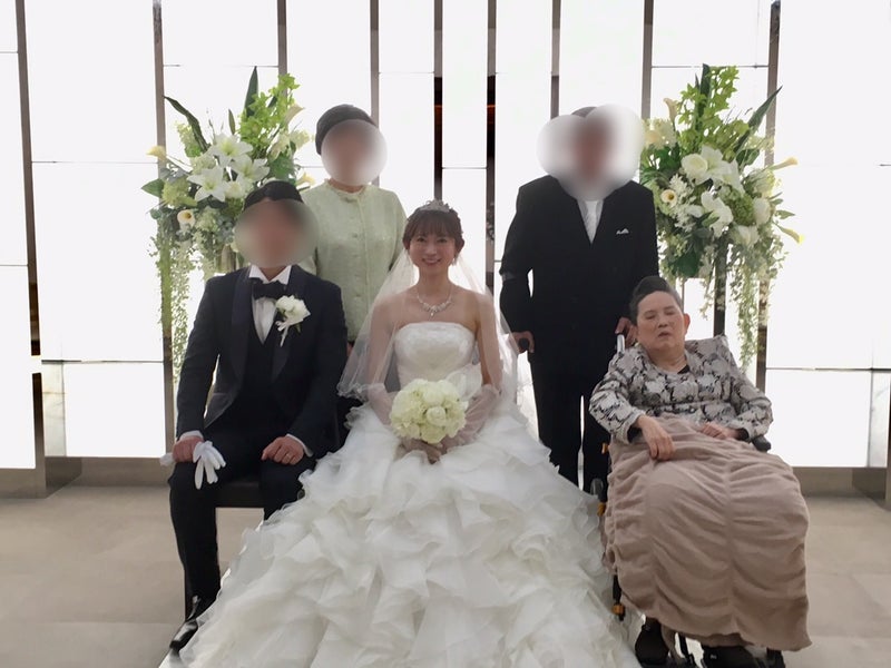 結婚式には両親も参列。