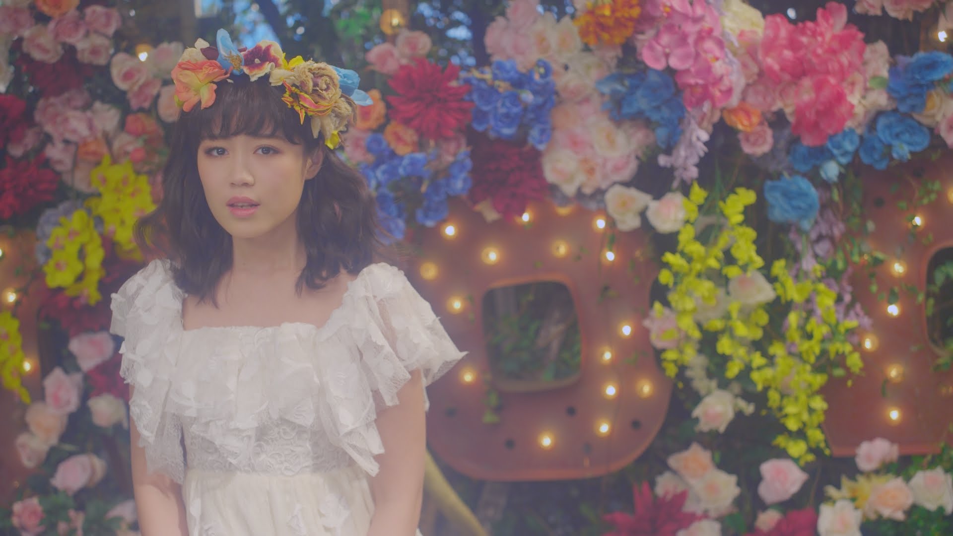 Flower 『さよなら、アリス』【蜷川実花 監督MV】3/4発売 2ndアルバム「花時計」 - YouTube