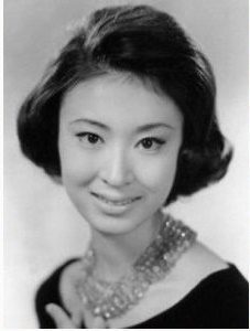 三田佳子