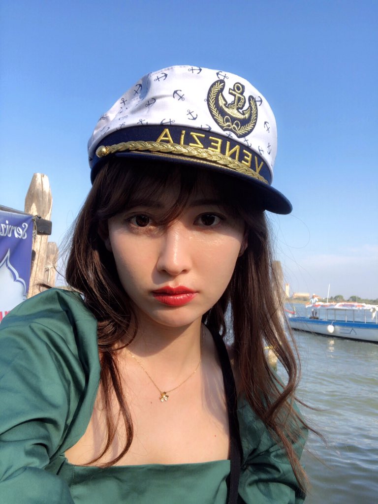 顔変わった？小嶋陽菜の現在の画像