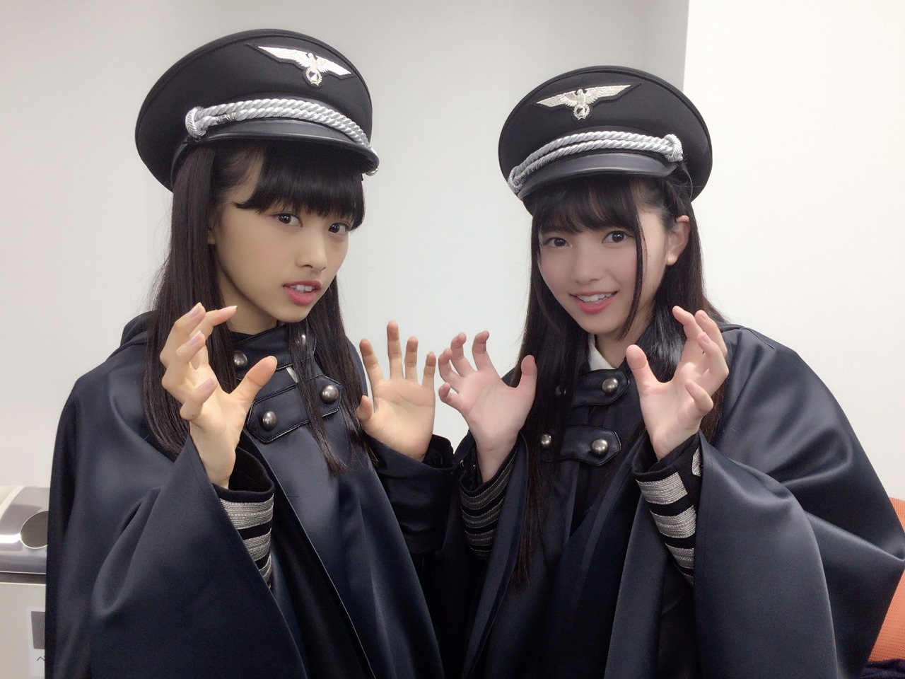 Keyakizaka46: les idoles japonaises s'habillent en nazi pour Halloween