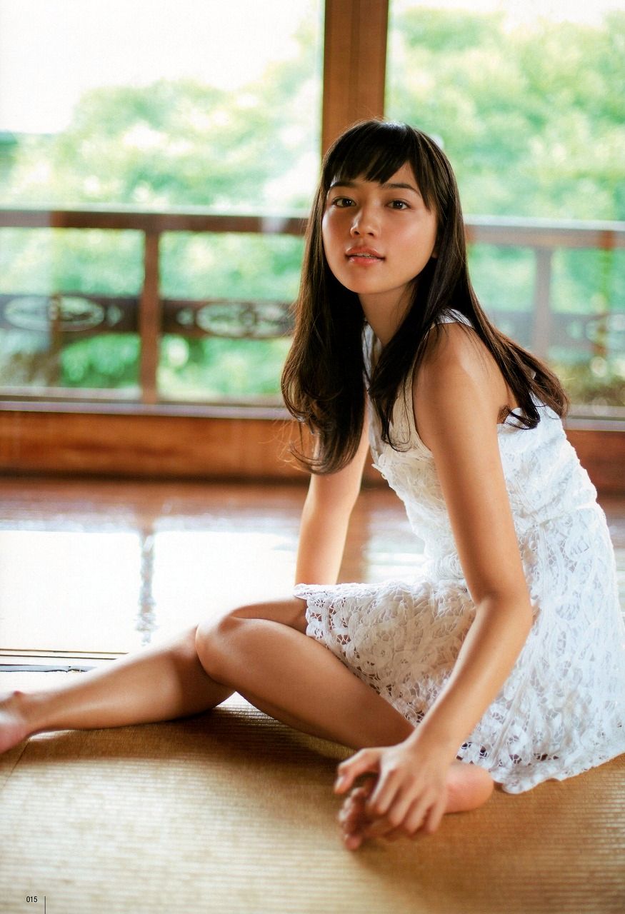 川口春奈は顔でかい 身長 体重からスタイルを大公開 かわいい画像大量 Aikru アイクル かわいい女の子の情報まとめサイト