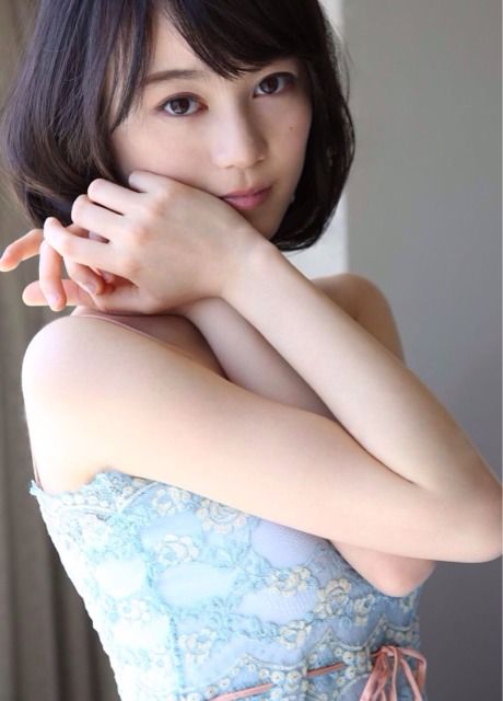 生田絵梨花の腕は細いですね